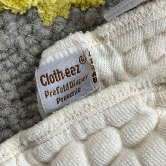 Cloth-eez Prefold Diaper Preemie, lot of 5 - Picture 9 of 9